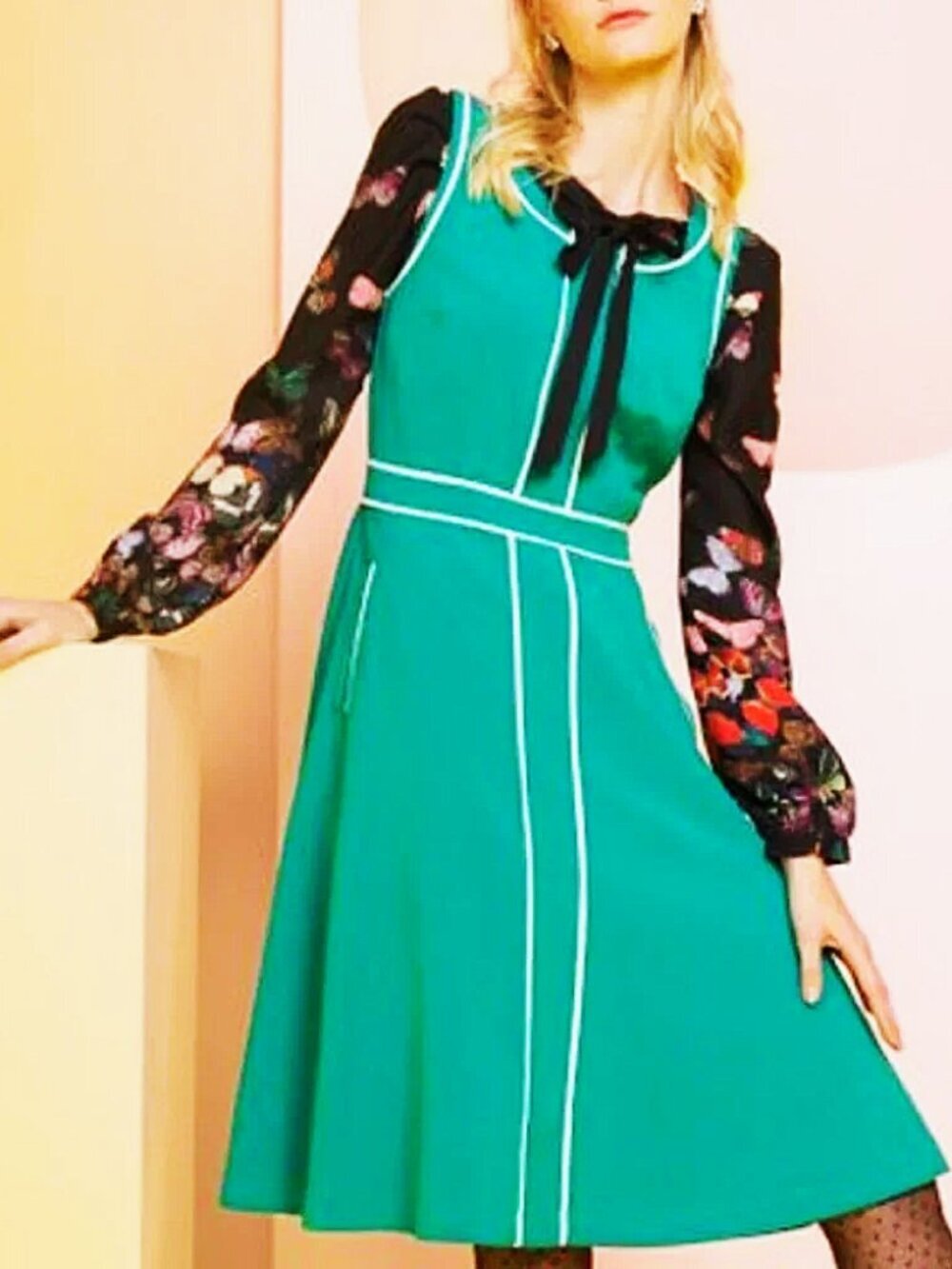 Modcloth "Roving Reporter" Dress in Green - Picture 2 of 4